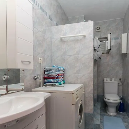 New Sunny For 4 With Terrace & Sea View